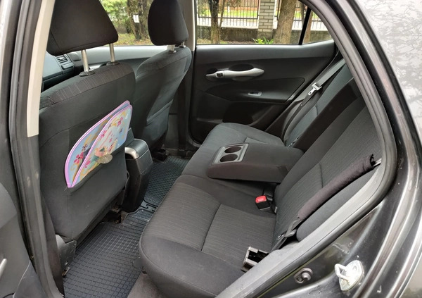 Toyota Auris cena 16450 przebieg: 243300, rok produkcji 2007 z Marki małe 277